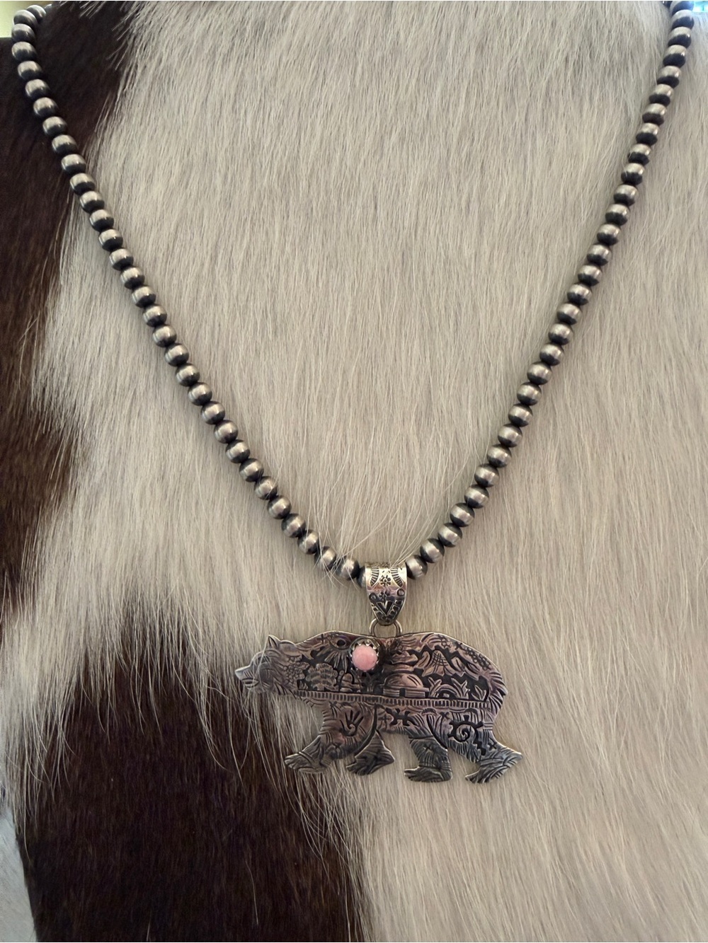 ❤️ Queen Pink Conch Sterling Hand Stamped Statement WALKING BEAR Pendant 2.35”W - Picture 3 of 14